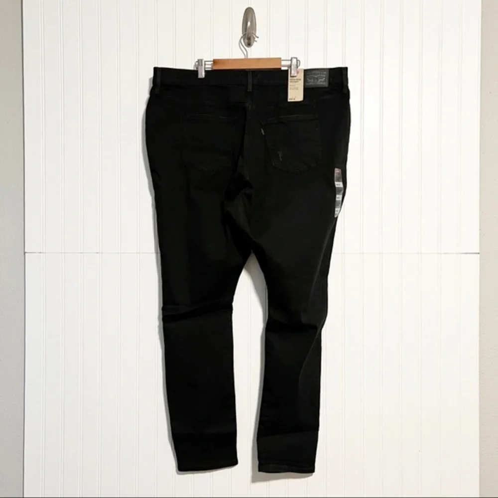Levi’s 721 High Rise Skinny Jeans Black Close to the Edge